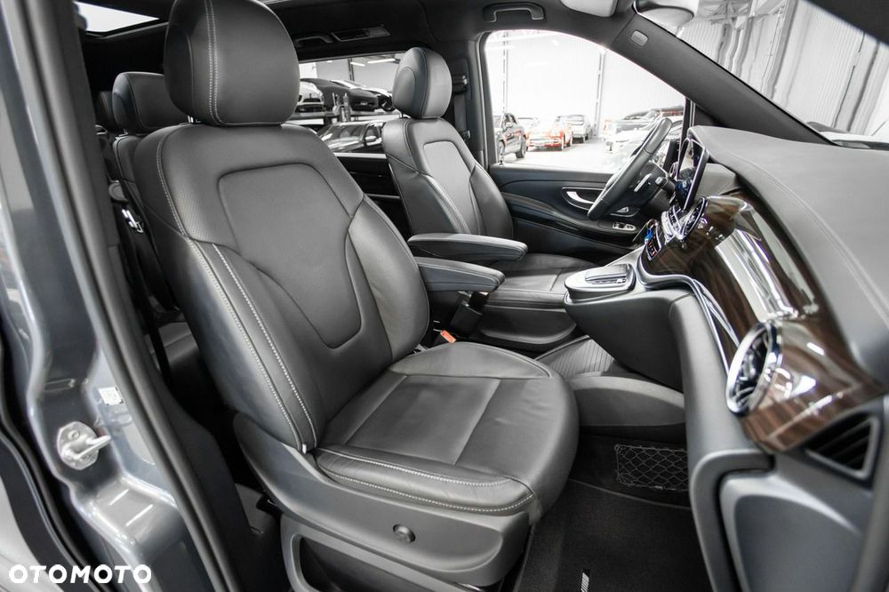Mercedes-Benz Klasa V 300 d lang 9G-TRONIC Avantgarde - 17