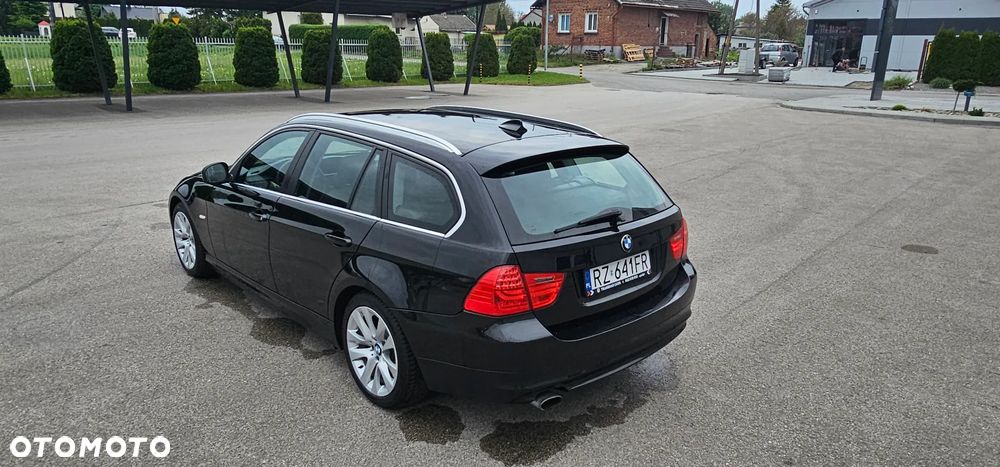 BMW Seria 3 320i - 6