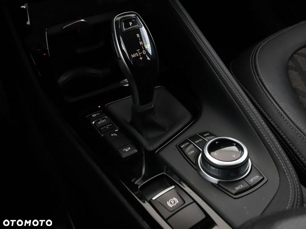 BMW X1 xDrive20d xLine - 28