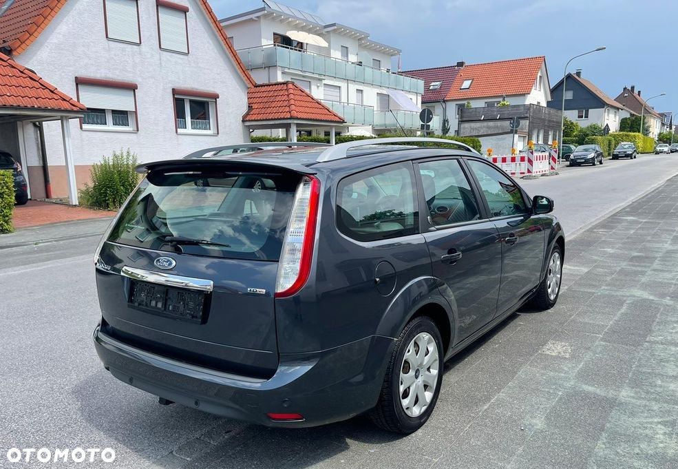 Ford Focus 2.0 TDCi DPF Ghia - 4