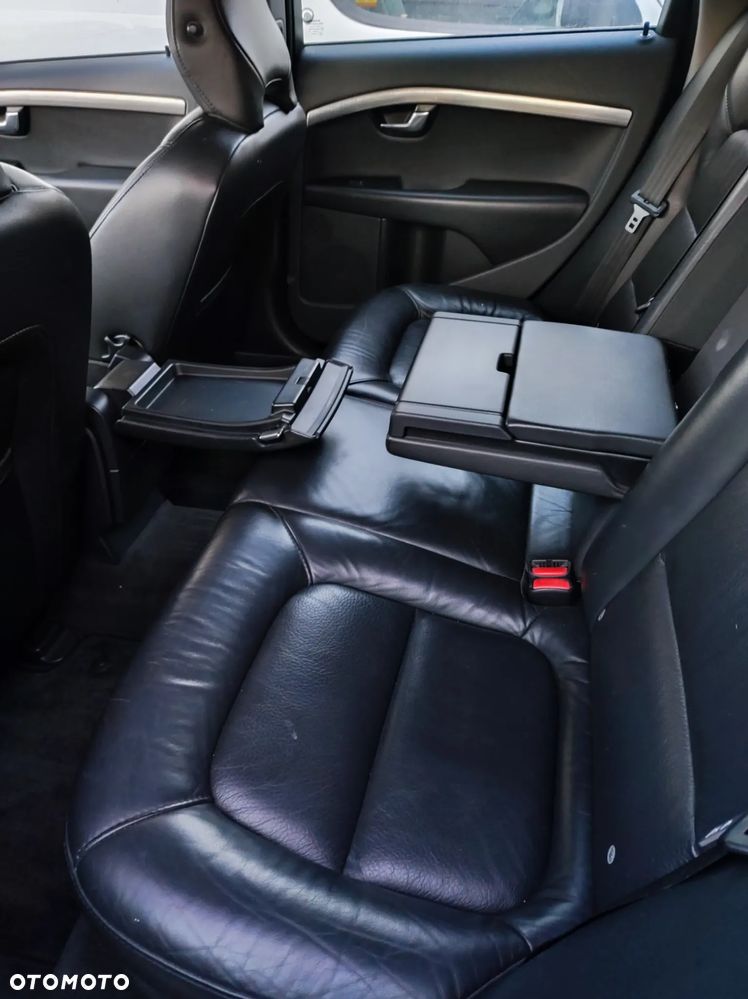 Volvo V70 2.0D Momentum - 12