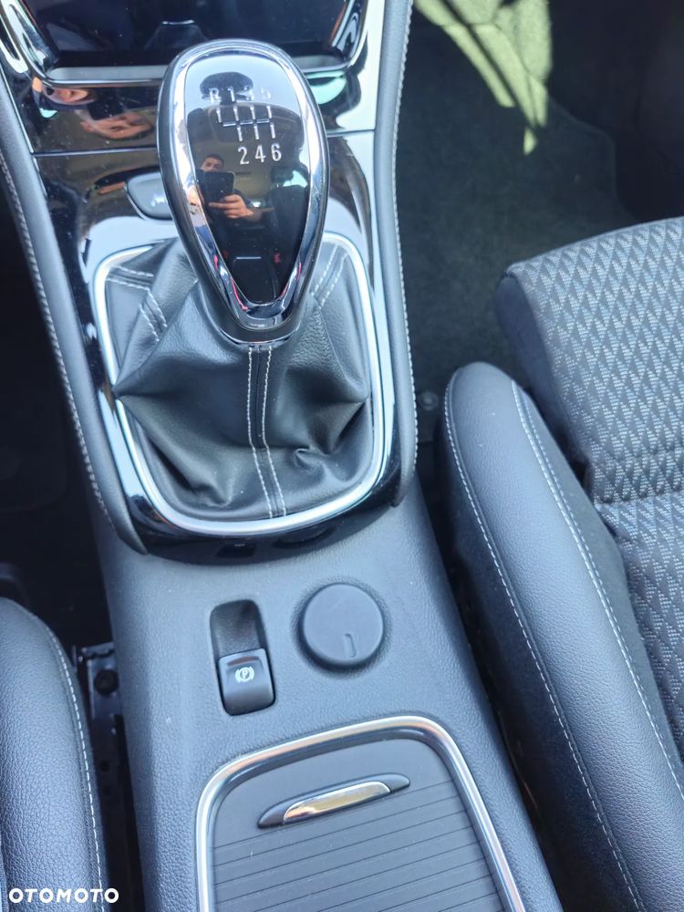 Opel Astra 1.4 Turbo Innovation - 22