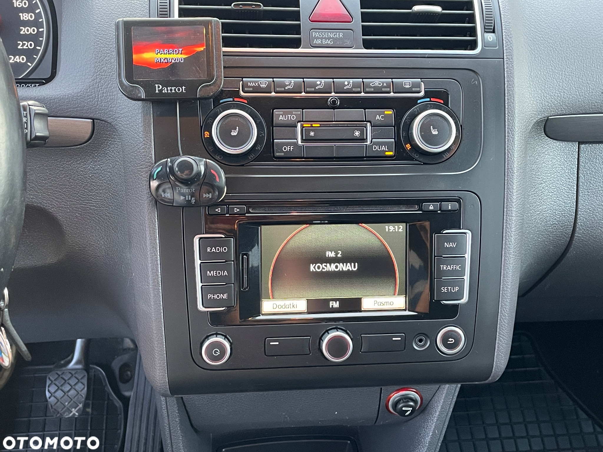 Volkswagen Touran 1.6 TDI DPF BlueMot Trendline - 26