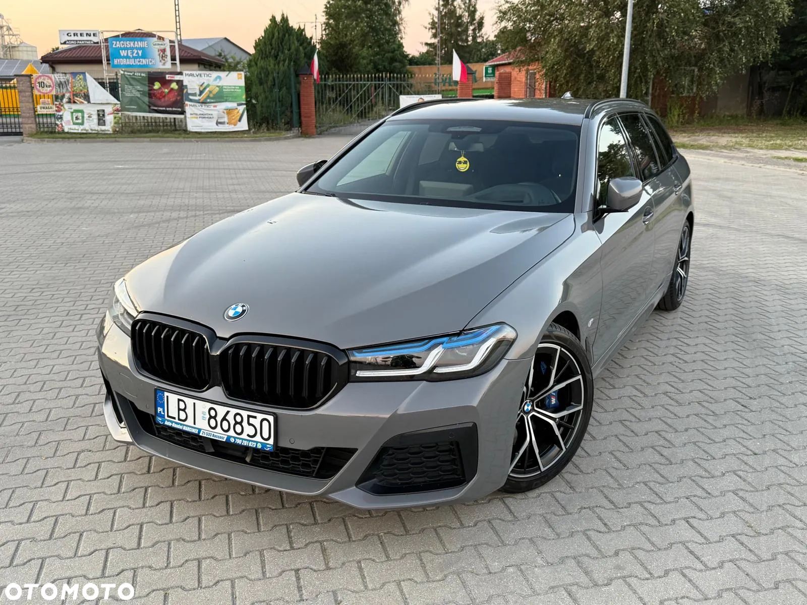 BMW Seria 5 520d Touring M Sport Edition - 1