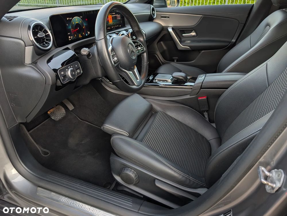 Mercedes-Benz CLA 200 d Progressive 8G-DCT - 5