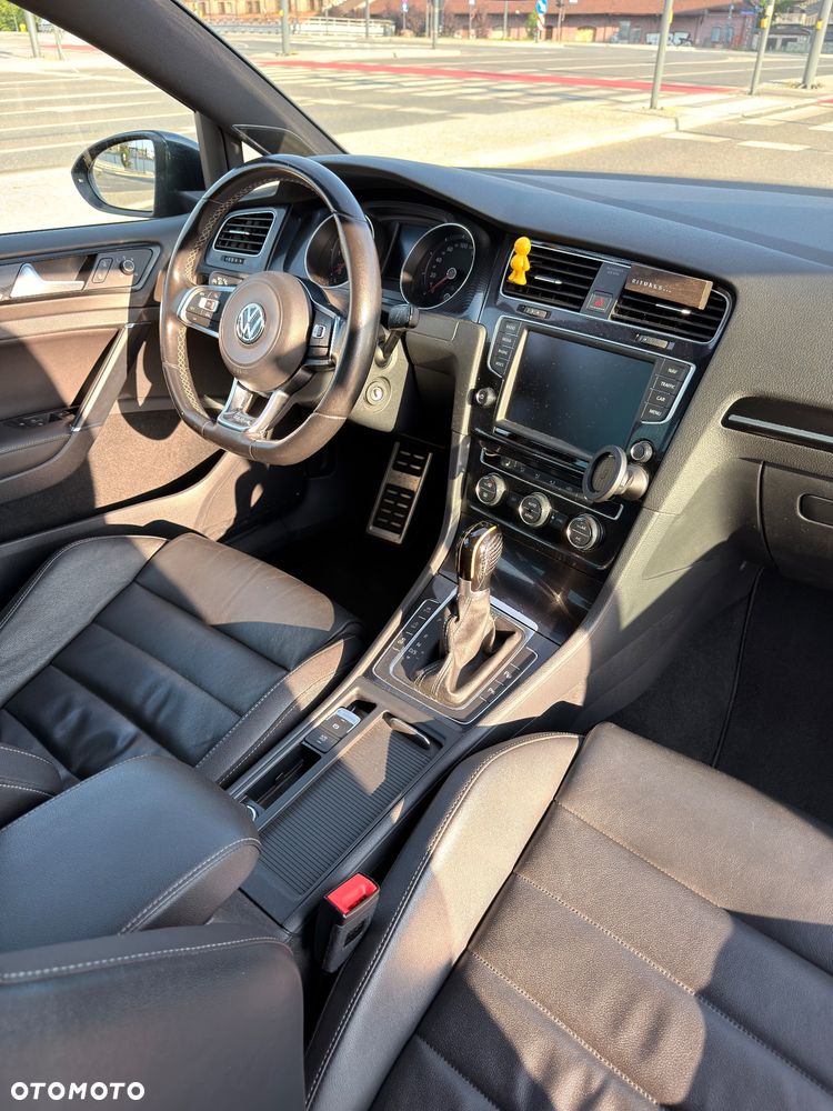 Volkswagen Golf - 16