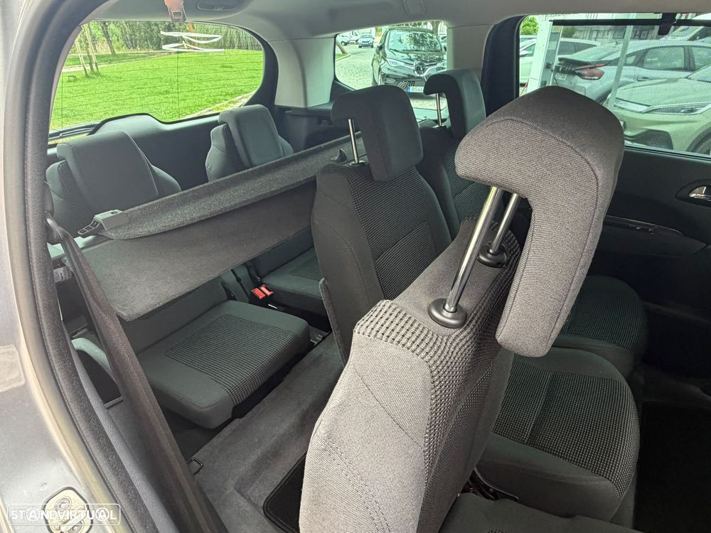 Peugeot 5008 - 25