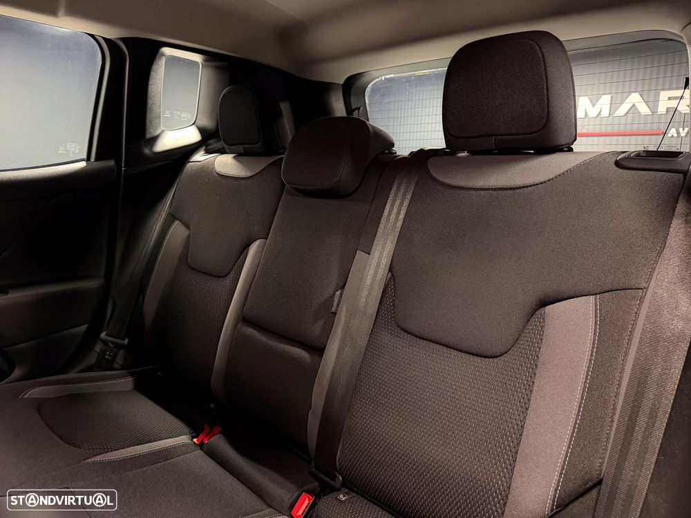 Jeep Renegade - 10