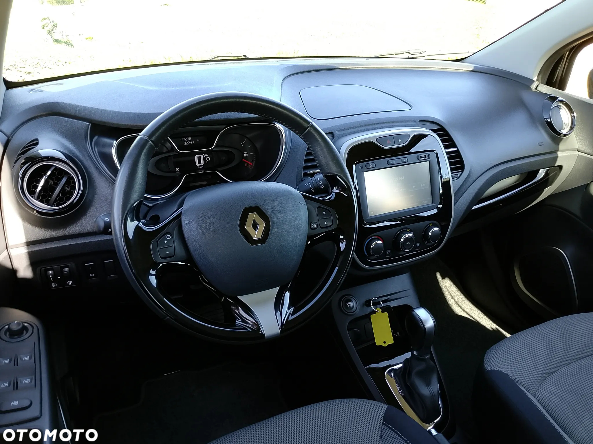 Renault Captur 1.2 Energy TCe Limited EDC - 17