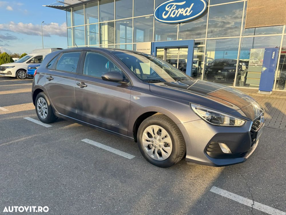 Hyundai i30 1.4 100CP 5DR M/T Classic+ - 11