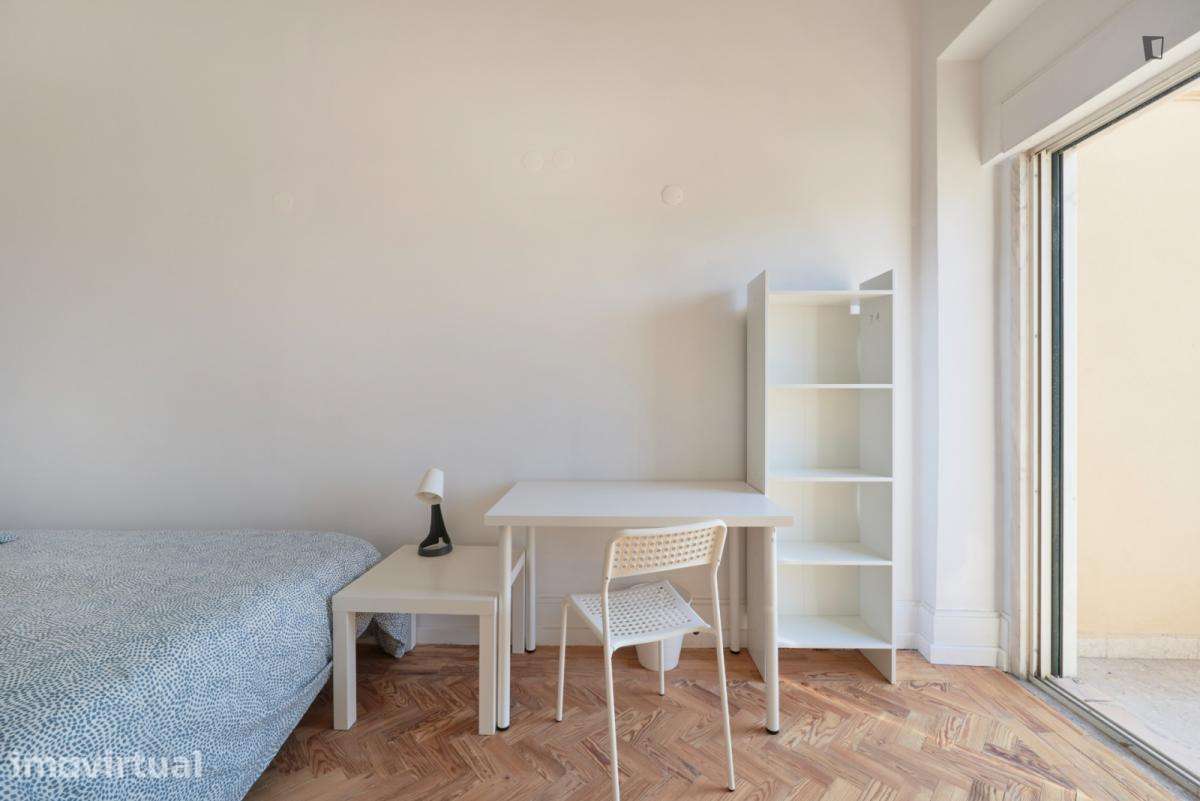 Quarto - localizado em Marquês de Pombal Lisbon - Grande imagem: 4/12