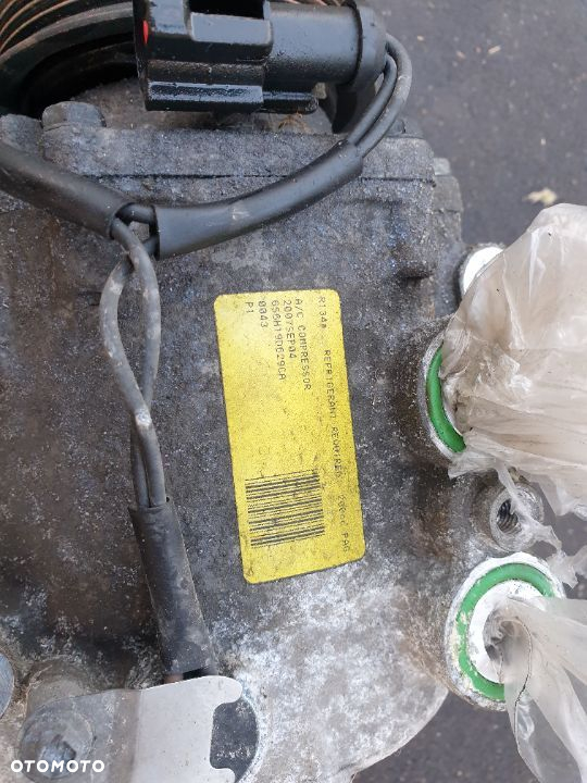 Kompresor sprężarka klimatyzacji ford fiesta mk6 1.3 Benzyna - 2