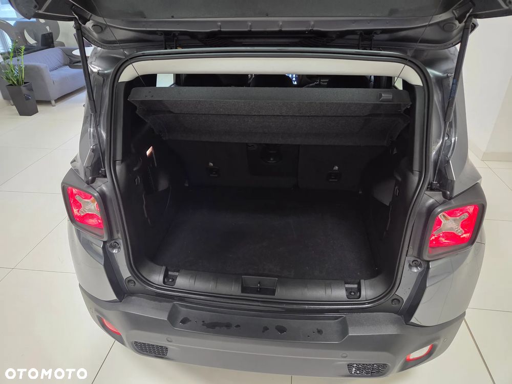Jeep Renegade - 10