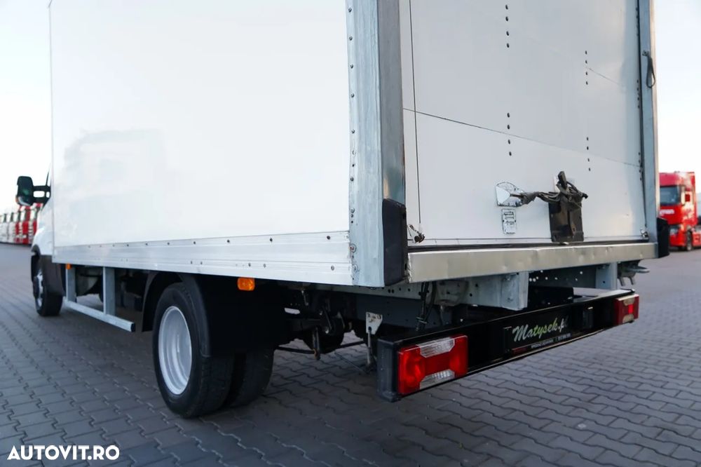 Iveco DAILY 35-140 / CONTAINER / DUBLU / MANUAL / ROLURI / MASĂ NETĂ: 3500 KG / 2017 - 13