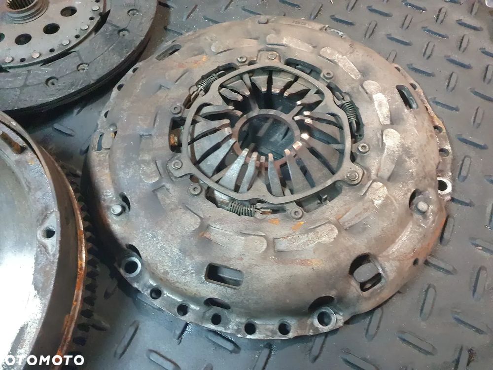 OPEL ASTRA H OPEL VECTRA C 1.9 CDTI KOŁO DWUMASOWE TARCZA 324034510 DOĆISK   Z19DT Z19DTH F40 - 4