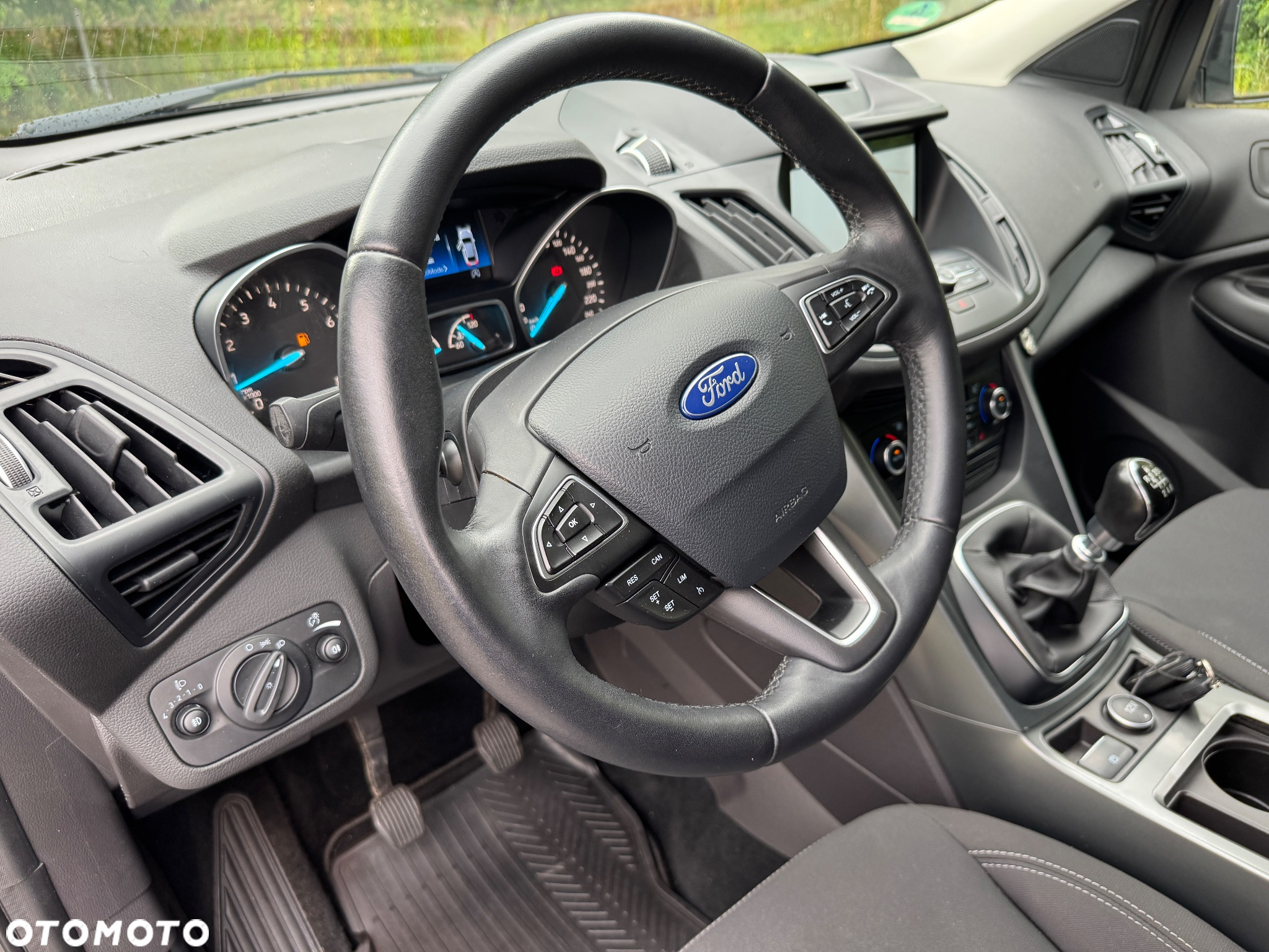 Ford Kuga 1.5 EcoBoost 2x4 Cool & Connect - 21