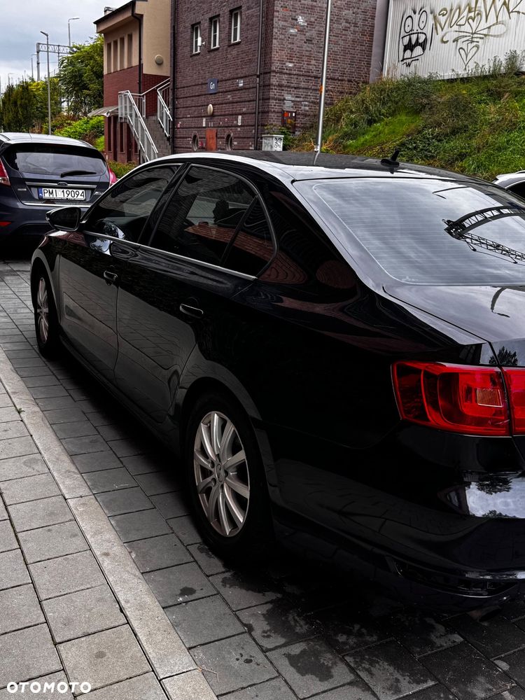 Volkswagen Jetta 1.6 TDI Trendline CityLine - 6