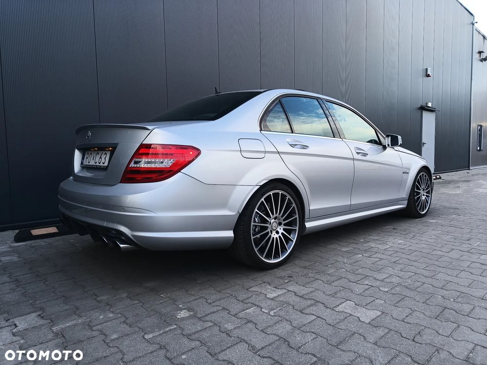 Mercedes-Benz Klasa C 63 AMG 7G-TRONIC Performance Plus SPORT EDITION - 26