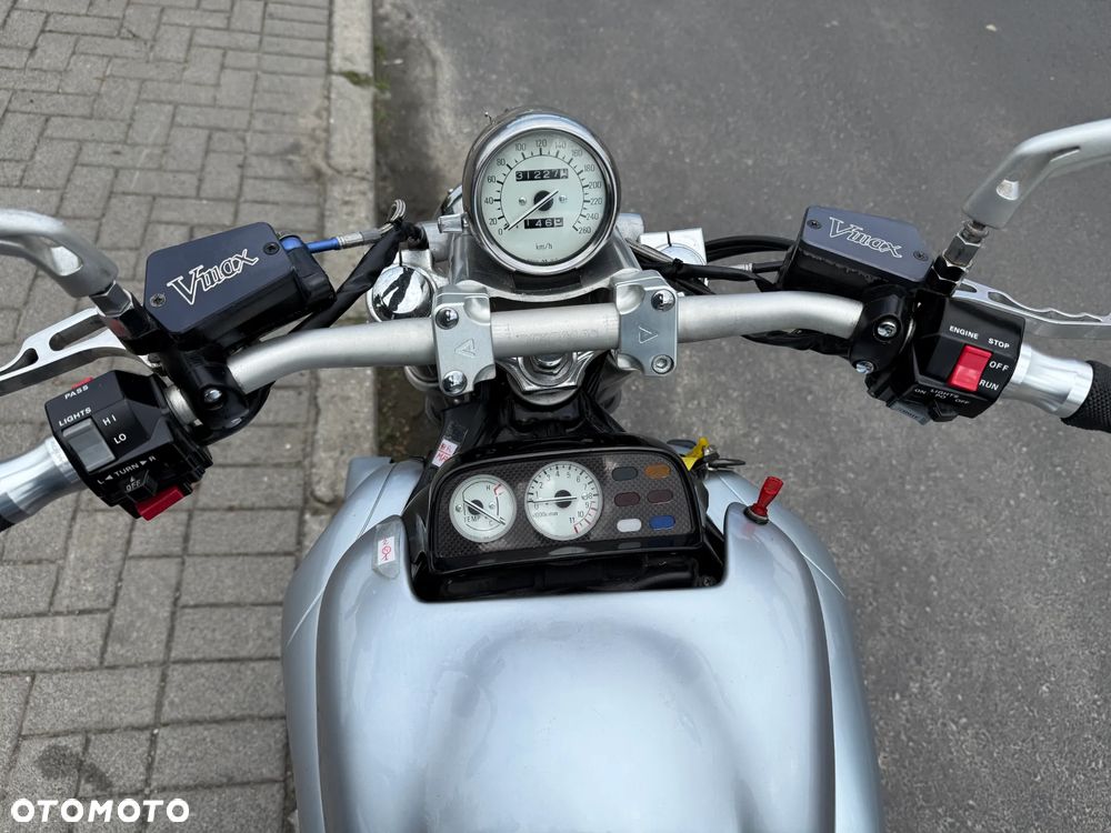 Yamaha V-MAX - 11