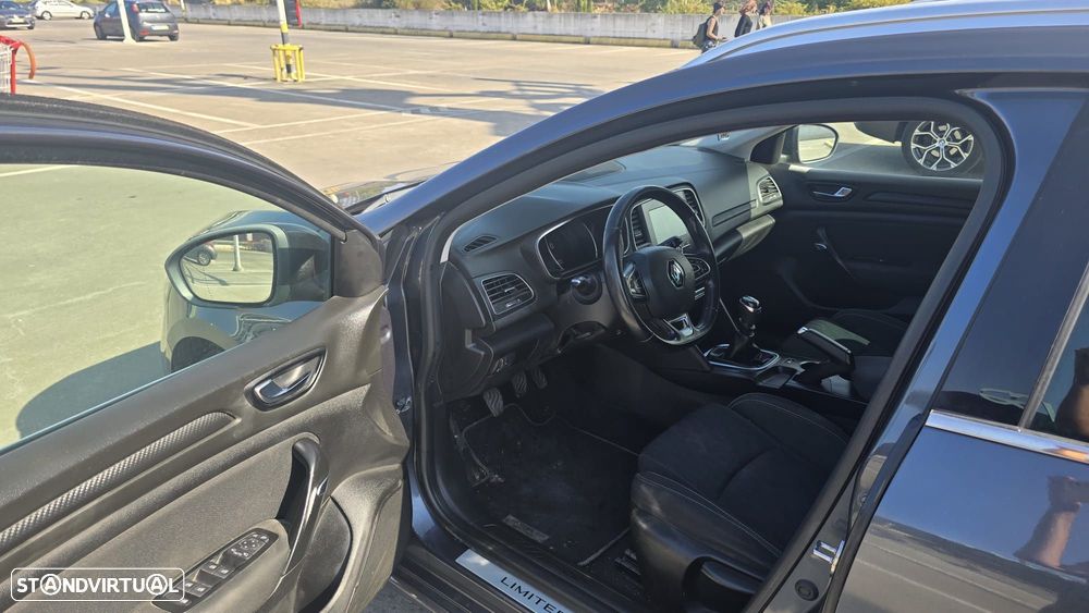 Renault Mégane Sport Tourer 1.5 Blue dCi Limited — fotografia 6