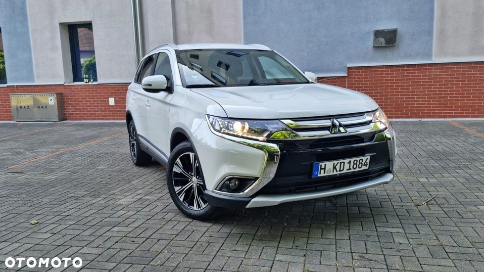 Mitsubishi Outlander 2.0 2WD Diamant Edition - 4