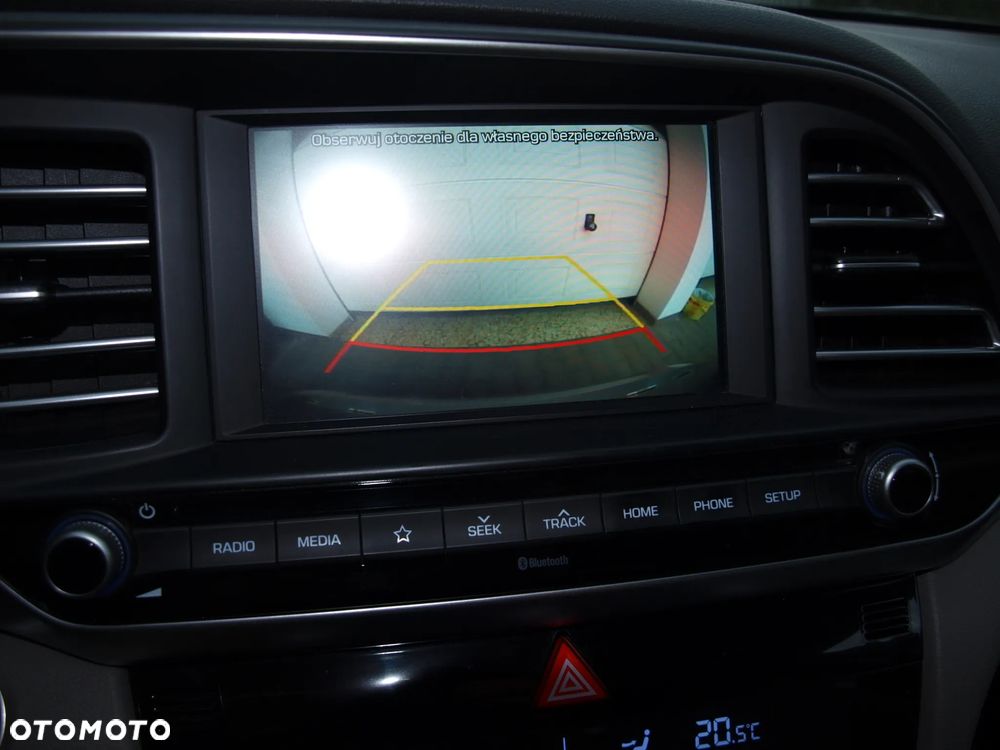 Hyundai Elantra 1.6 Style - 9
