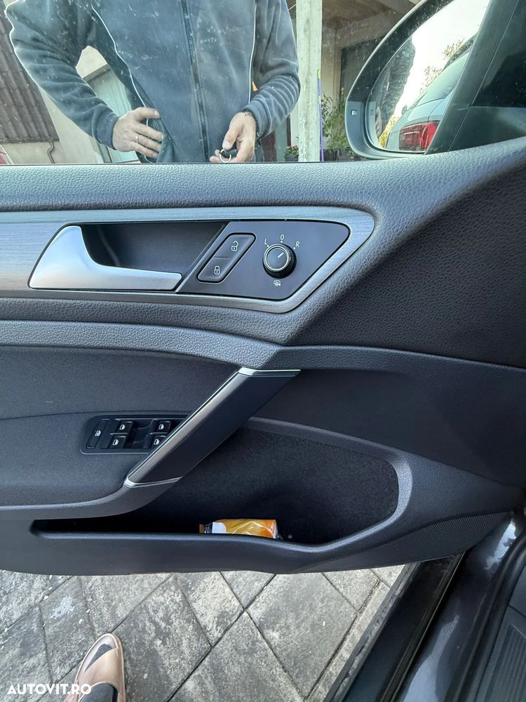 Volkswagen Golf 1.6 TDI DPF BMT DSG Comfortline - 9