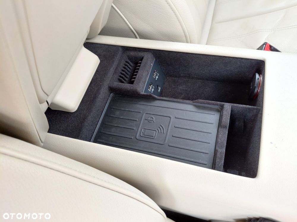 Audi A6 Avant 2.0 TDI Ultra DPF S tronic - 17