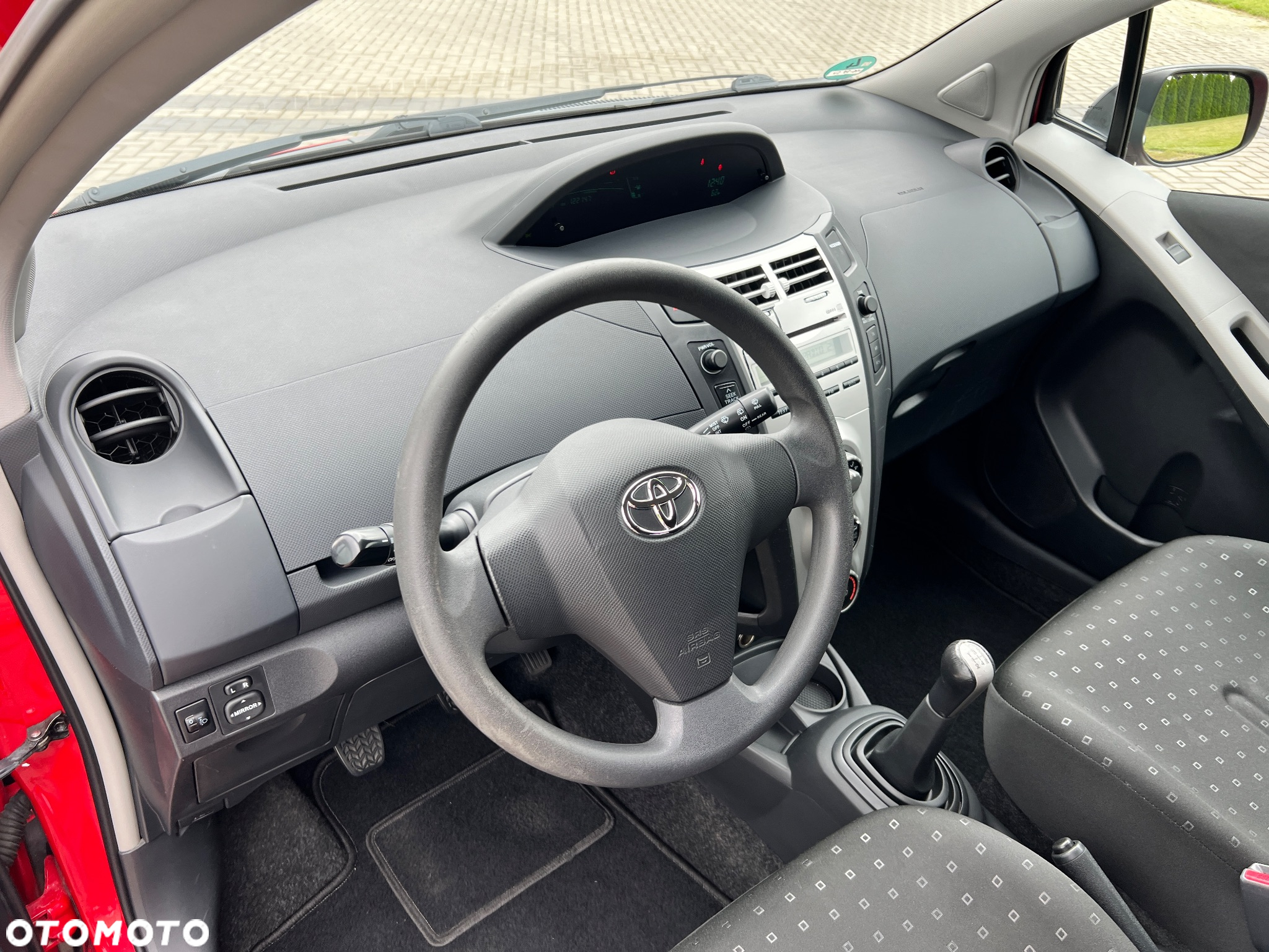 Toyota Yaris 1.0 Active - 19