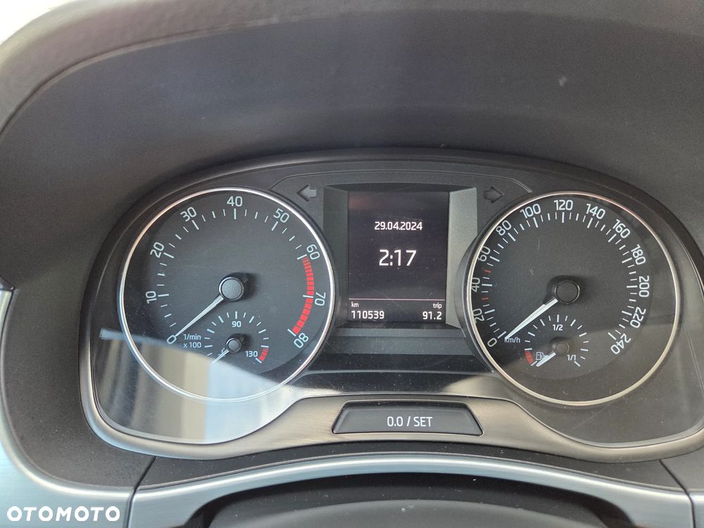 Skoda Fabia 1.2 TSI Active - 10