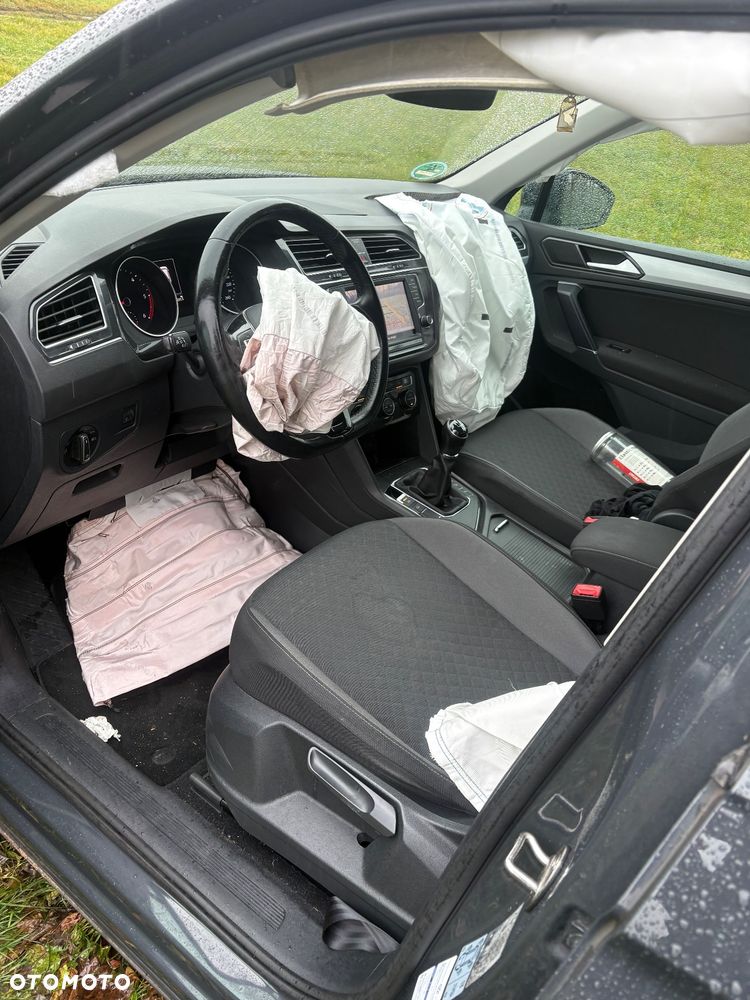 Volkswagen Tiguan - 11