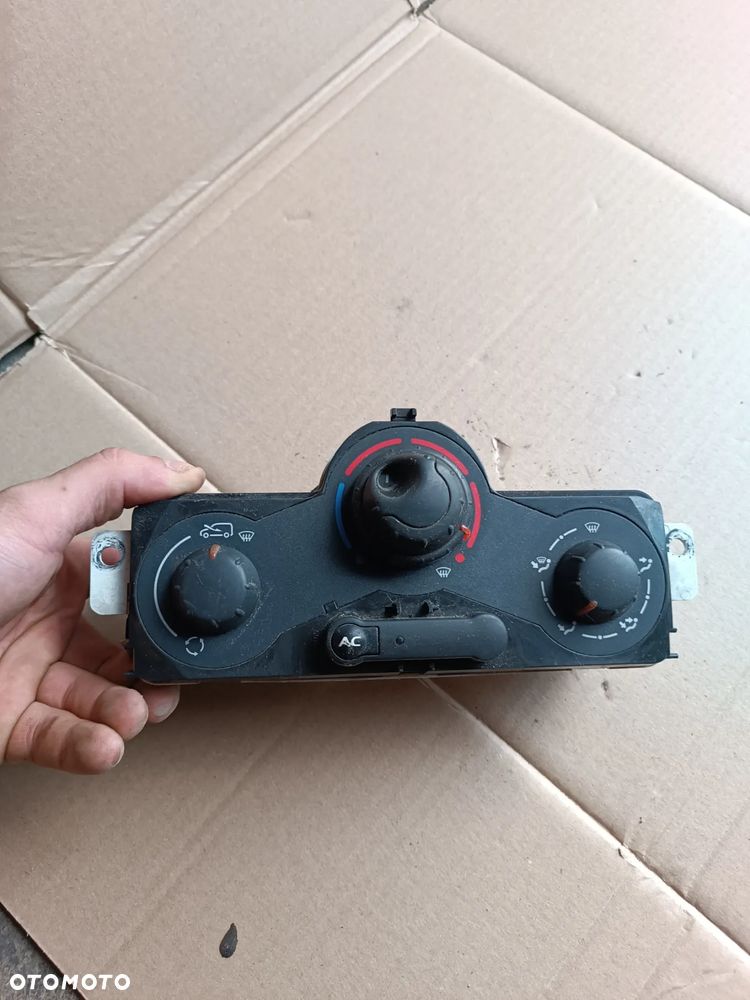 Renault Kangoo II PANEL KLIMATYZACJI Nawiewu 5F2140100 - 1
