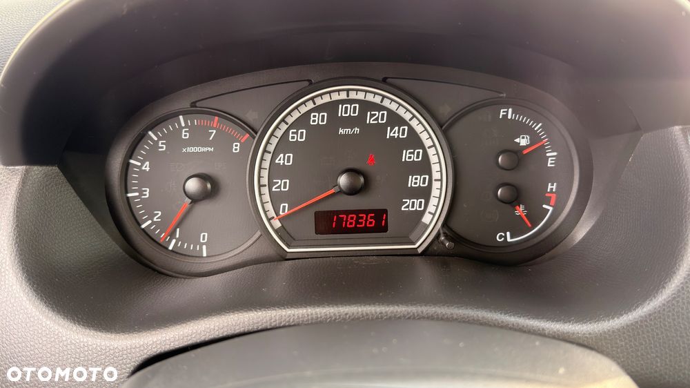 Suzuki Swift 1.3 Limited 25 - 36