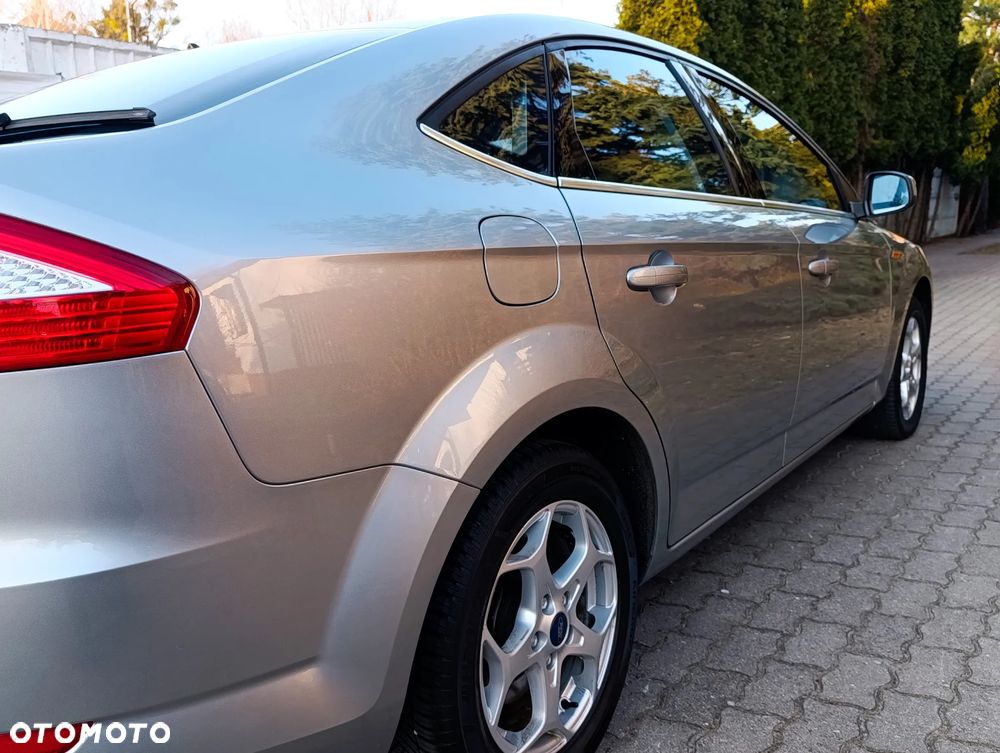 Ford Mondeo 2.0 Platinium X - 23