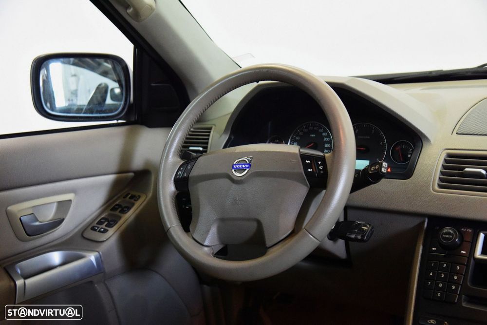 Volvo XC 90 2.4 D5 7L Executive - 17