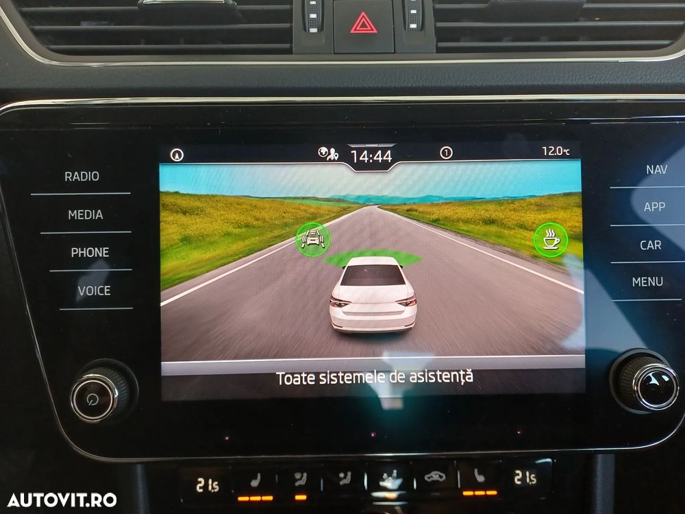 Skoda Superb 1.5 TSI Ambition - 26