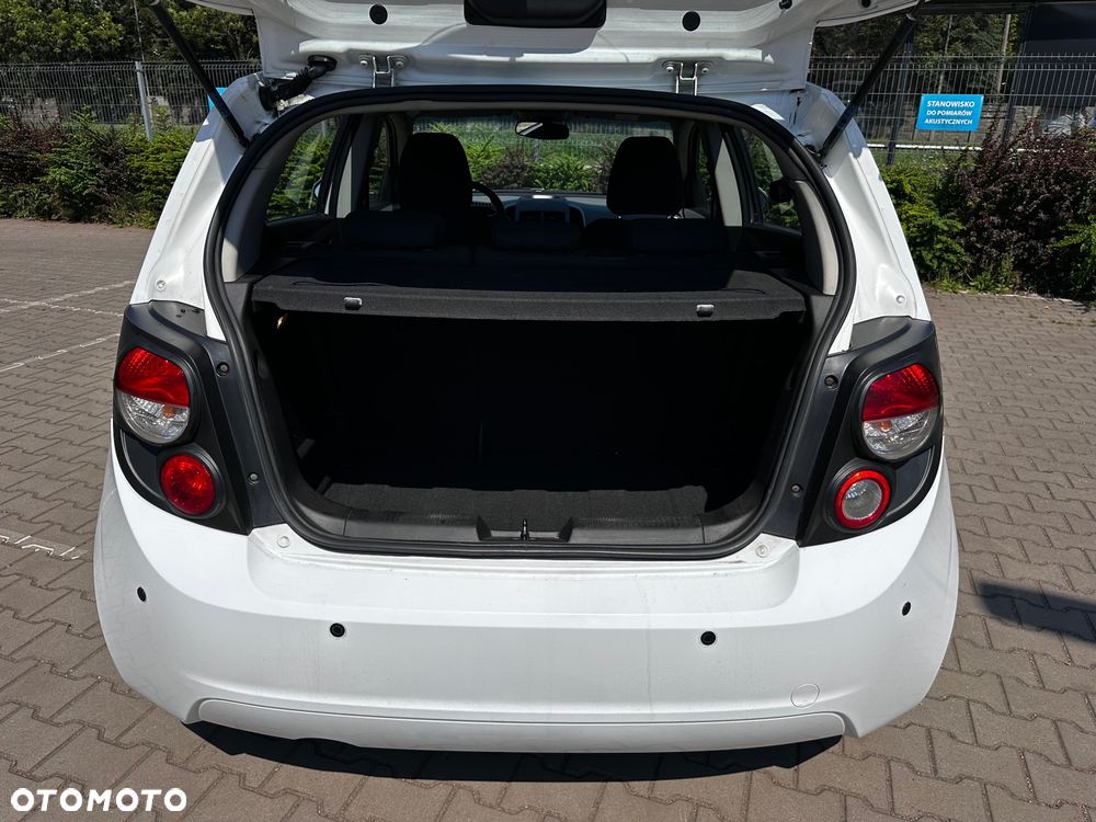 Chevrolet Aveo 1.2 LT+ - 23
