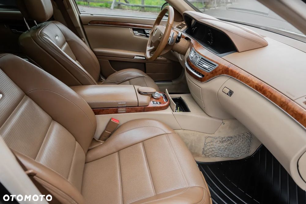 Mercedes-Benz Klasa S 63 AMG 7G-TRONIC - 32