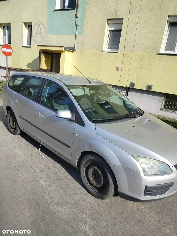 Ford Focus 1.8 FF Trend - 1