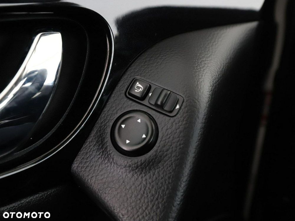 Nissan Qashqai 1.2 DIG-T N-Connecta - 32