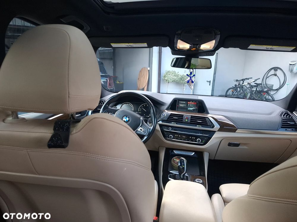 BMW X3 xDrive30i GPF Luxury Line - 9