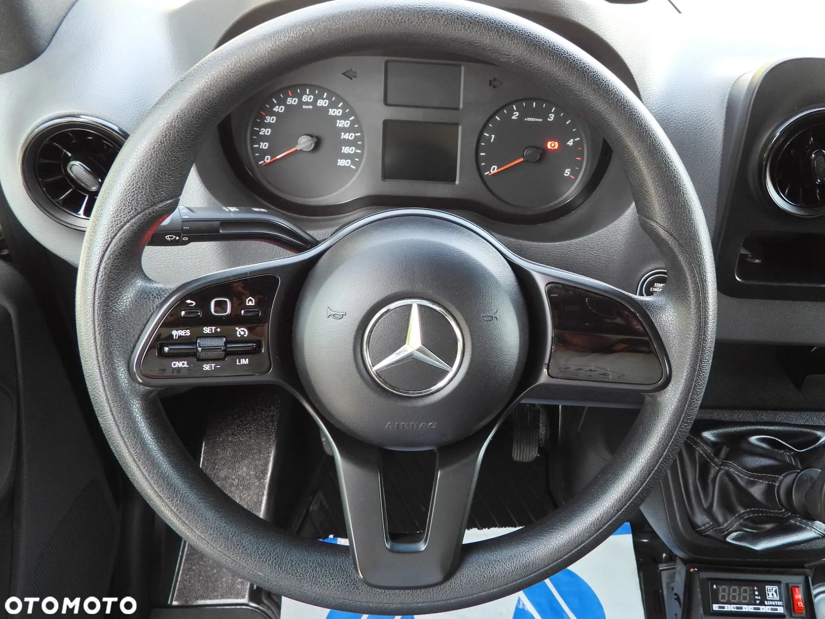 Mercedes-Benz SPRINTER 316 CHŁODNIA KONTENER 0*C WINDA 8 PALET TEMPOMAT PNEUMATYKA KLIMATYZACJA 160KM - 28
