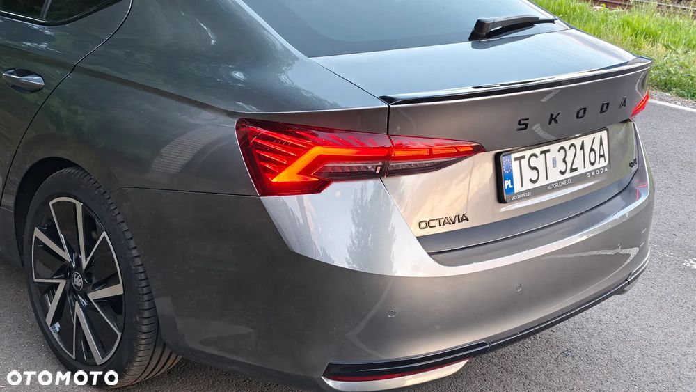 Skoda Octavia 2.0 TSI Sportline 4x4 DSG - 23