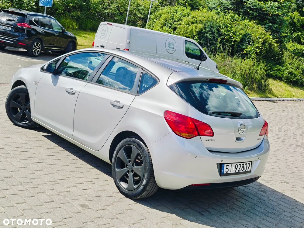 Opel Astra 1.7 CDTI Cosmo - 1