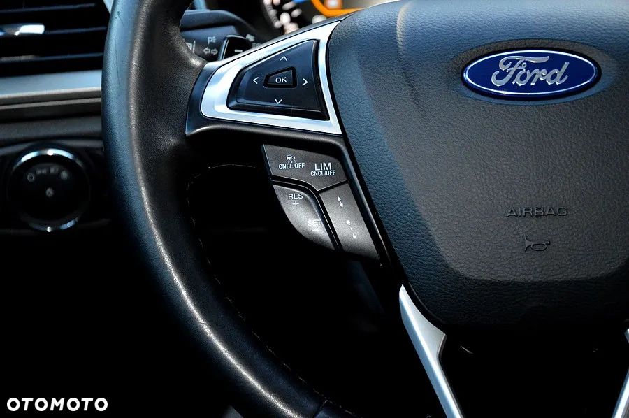 Ford Mondeo 2.0 EcoBoost Start-Stopp Autom Vignale - 29