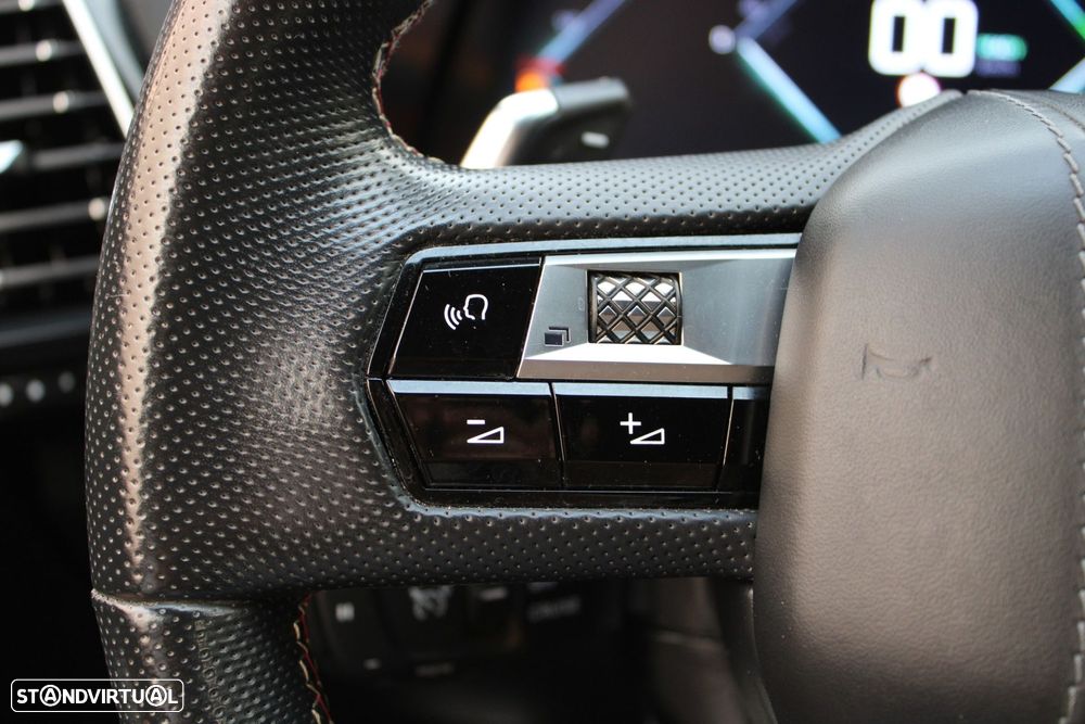 DS DS7 Crossback E-Tense Performance Line EAT8 - 11