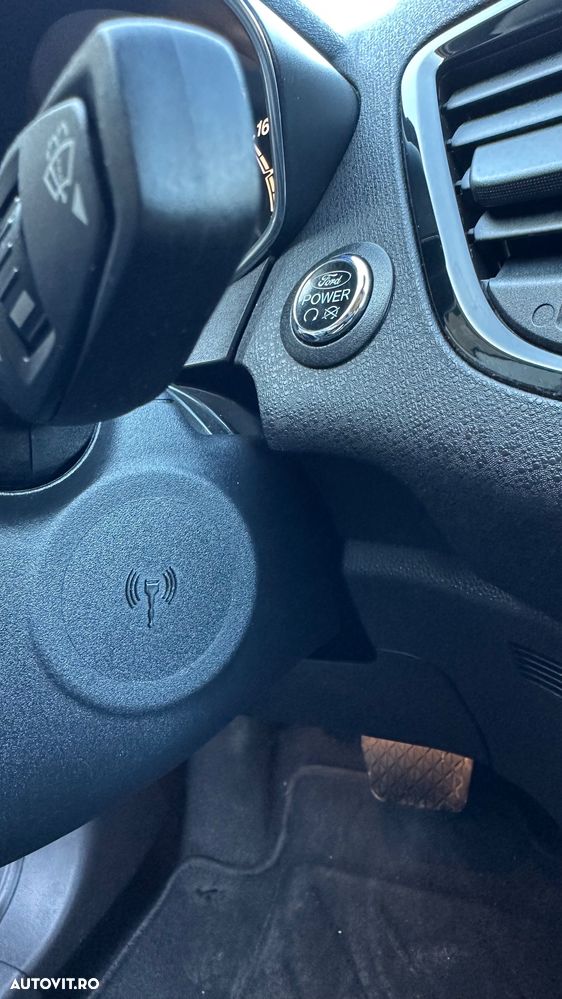 Ford Fiesta 1.0 EcoBoost Powershift Titanium - 6