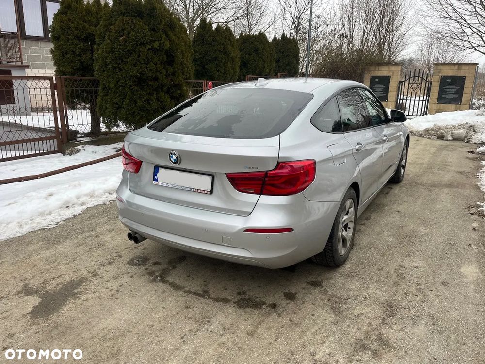 BMW 3GT 320i - 4