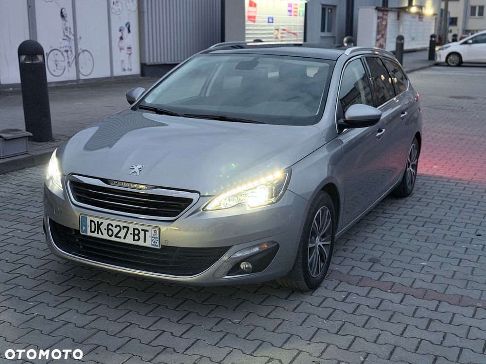 Peugeot 308 PureTech 130 GPF Stop & Start Allure Business-Paket - 8