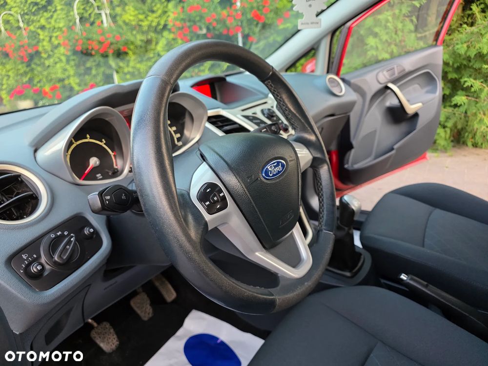 Ford Fiesta 1.25 Titanium - 31
